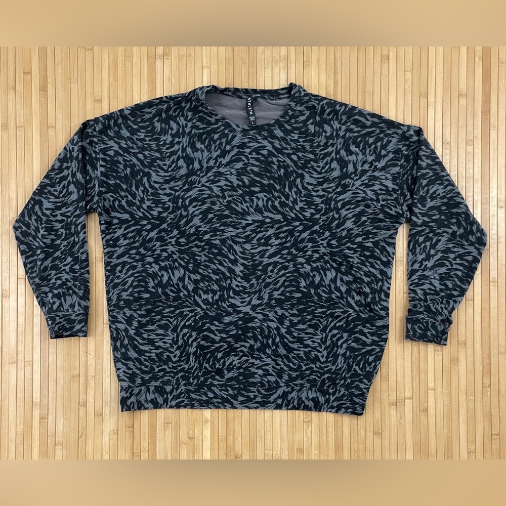 Athleta Studio To Street Black Lynx Printed Pullover Sweatshirt Size Large